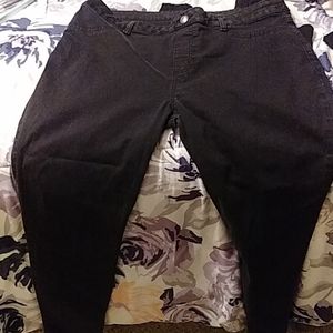 Black skinny jeans